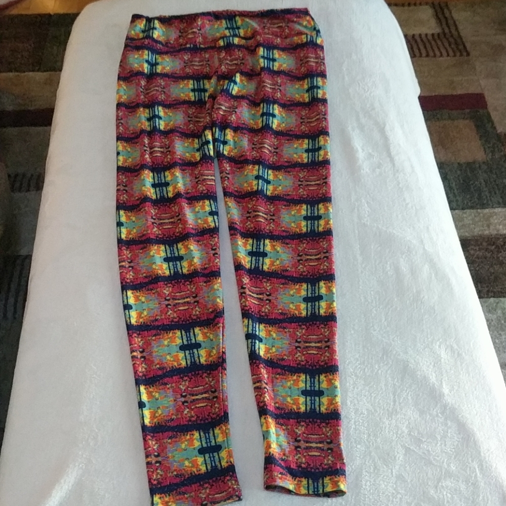 LuLaRoe Multicolor pattern leggings - Picture 2 of 3